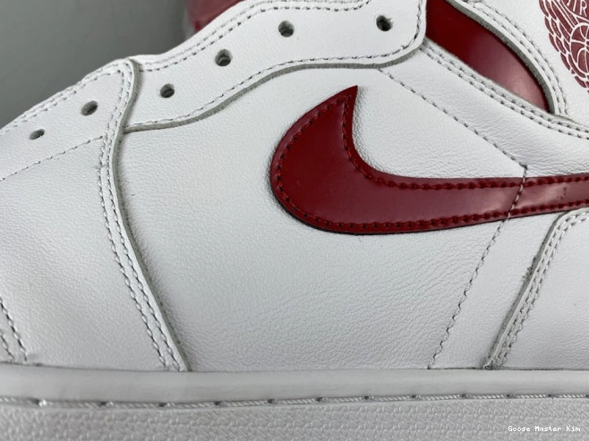 Air Jordan (2017) 555088-103 1 Retro Metallic Red 0820